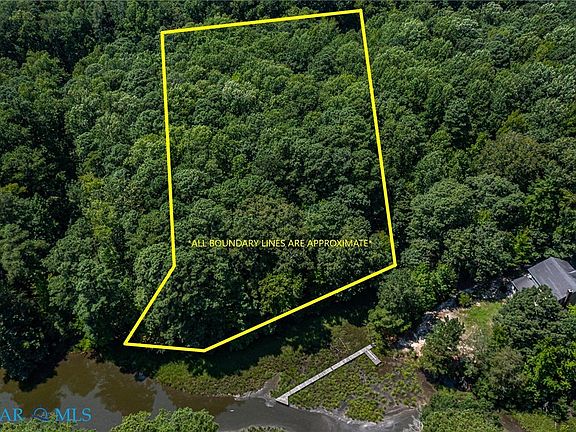 2nd image of 14 Indian Pointe Dr Lot 14