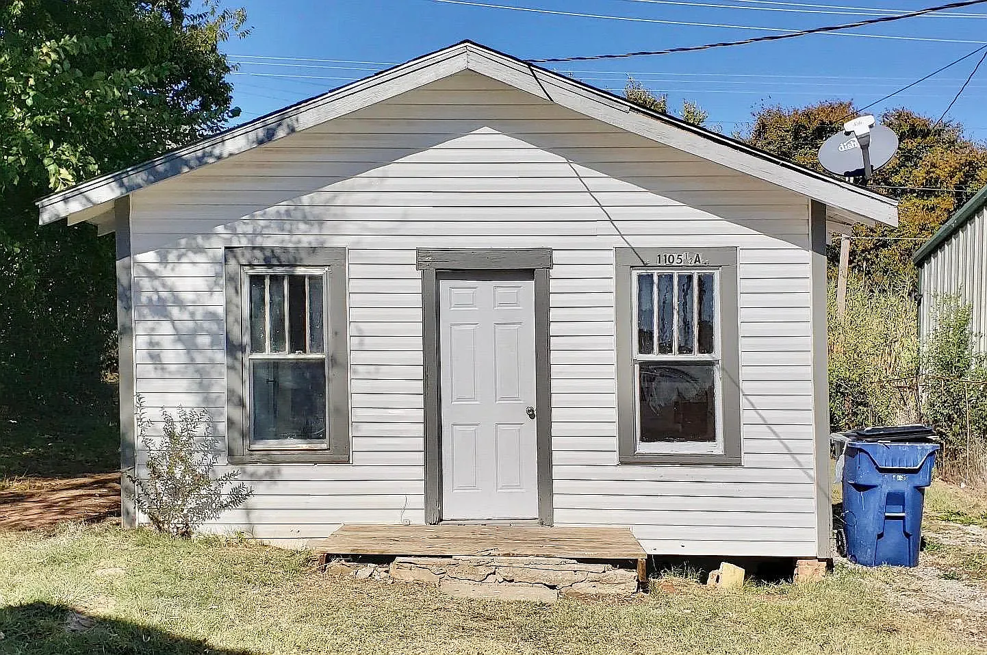 1105 W. Walnut Ave. - 2 — Photo 1