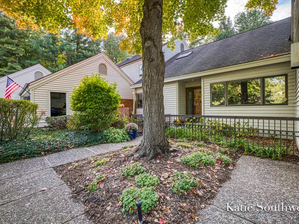 6542 Grenelefe Dr SE, Grand Rapids, MI 49546