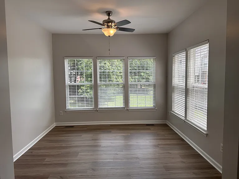 674 Huffine Manor Cir #674 — Photo 9