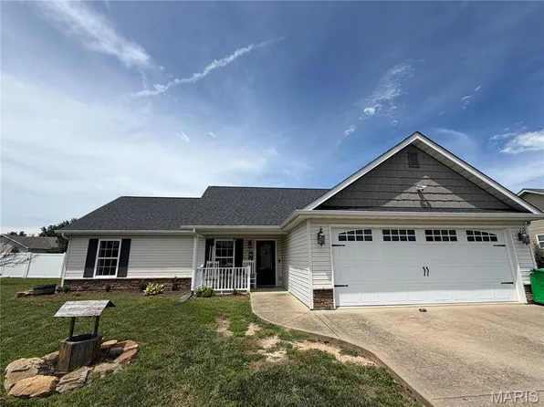 1495 Black Rock Ln, Farmington, MO 63640