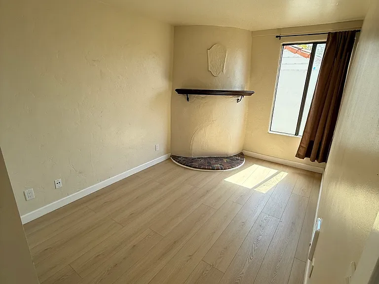 1700 Le Roy Ave #8 — Photo 8