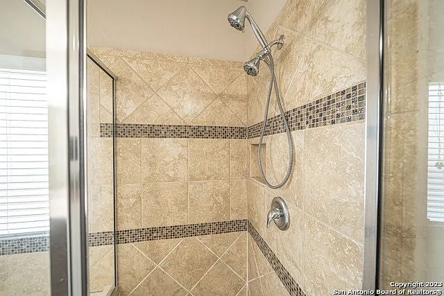 12911 Brewster Ml — Photo 29