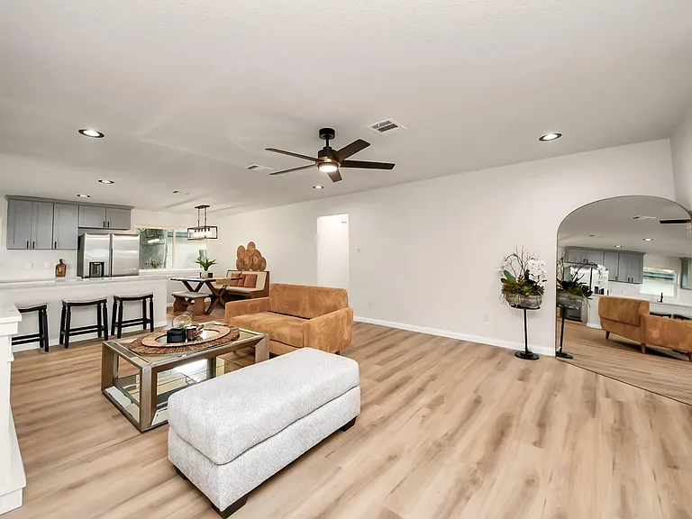 2407 Crestdale Dr — Photo 20