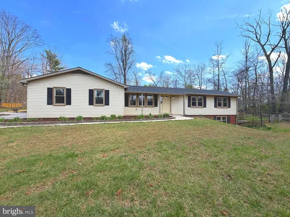 729 W Watersville Rd, Mount Airy, MD 21771