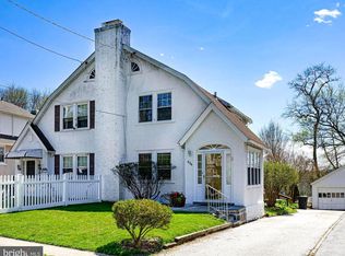 436 Saint Davids Ave, Wayne, PA 19087