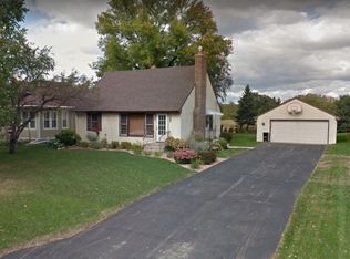 1627 Sandhurst Ave E, Maplewood, MN 55109