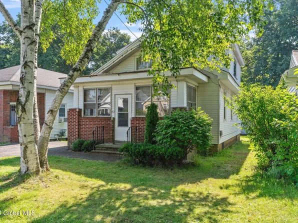 63 Holmes Court, Albany, NY 12209