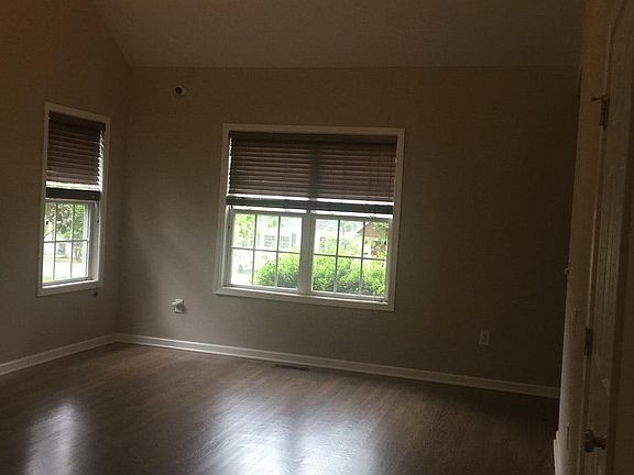 5th image of 1029 Brookhurst Dr