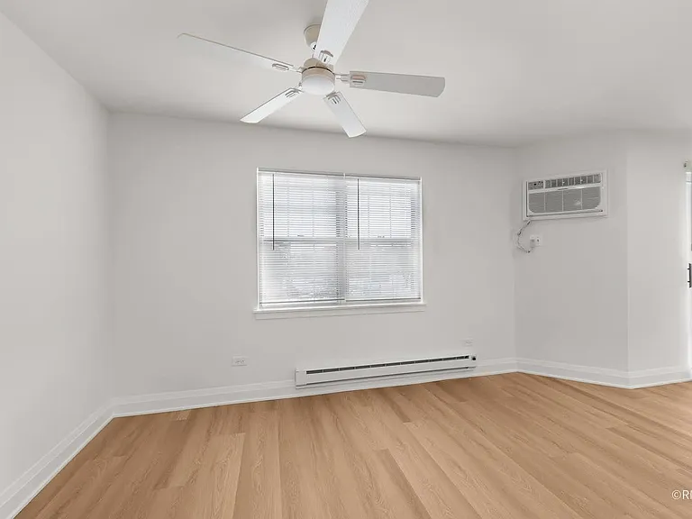 226 S Rush St #2A — Photo 7
