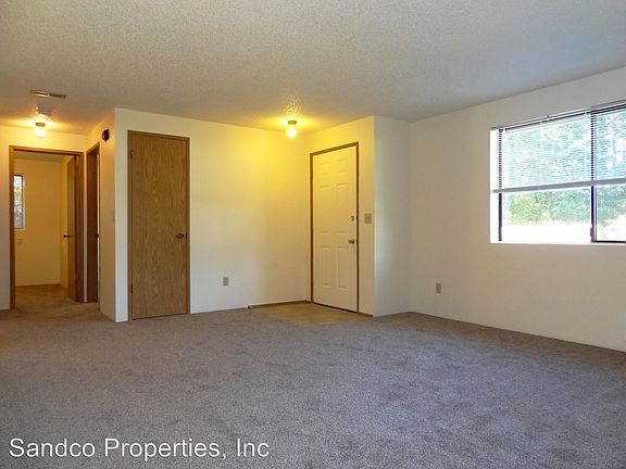 2nd image of 820 101st Street Ct E
