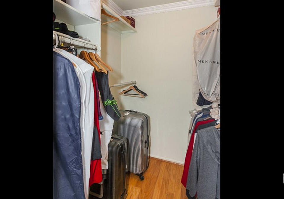 1st image of 17949 Magnolia Blvd APT 10