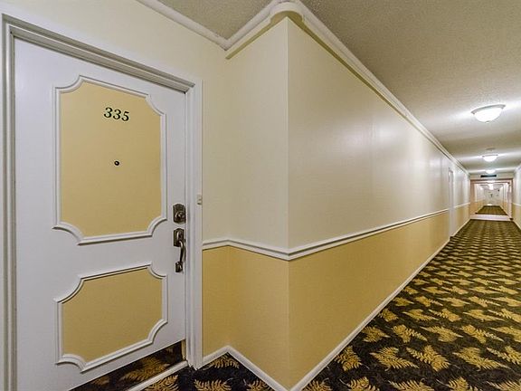 5th image of 632 Edgewater Dr Unit 335