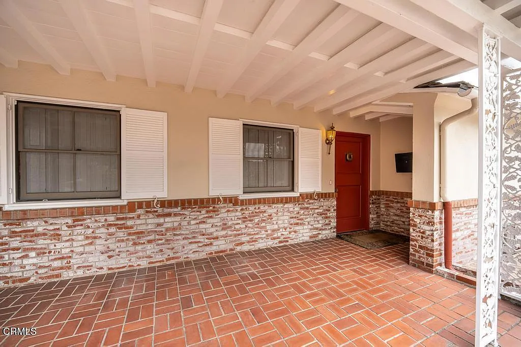 3 bed, 2.5 bath, 2851 sqft, $5,900 — Photo 3