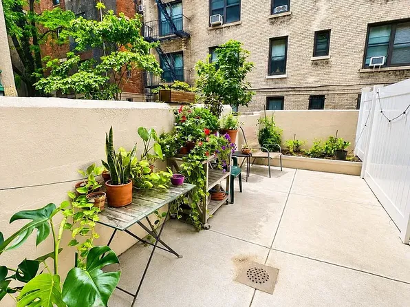 313 W 105th St APT 1B, New York, NY 10025