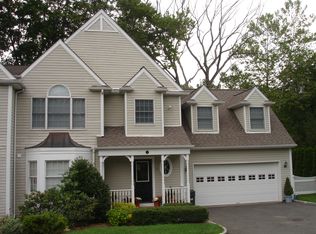 88 New Norwalk Rd #88, New Canaan, CT 06840