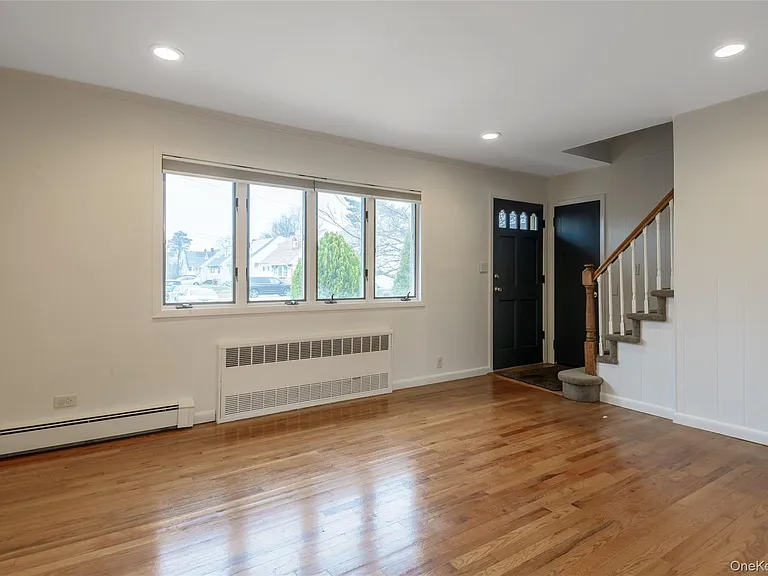 12 Prince St — Photo 2
