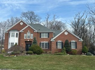 4 Reiher Ct, West Caldwell, NJ