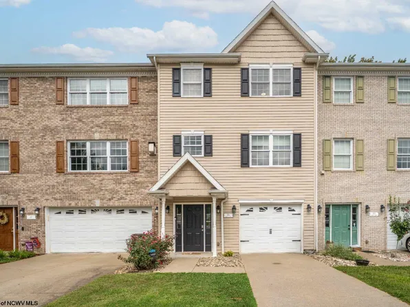 224 Tarbert Ct, Morgantown, WV 26508
