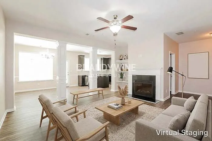 3 bed, 2.5 bath, 1929 sqft, $2,340 — Photo 3