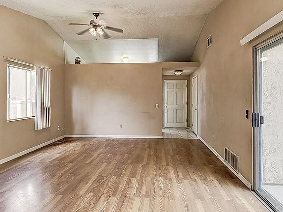 4th image of 11329 Almond Ave