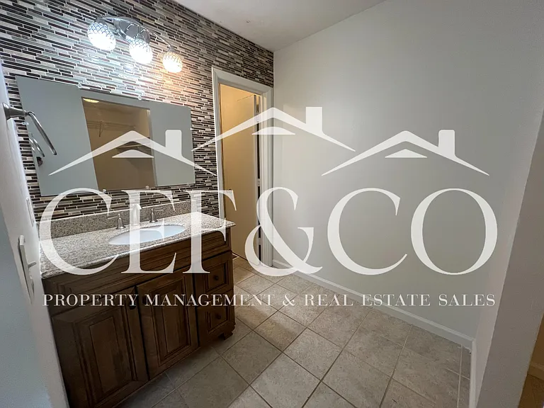7 Summercreek Dr — Photo 27