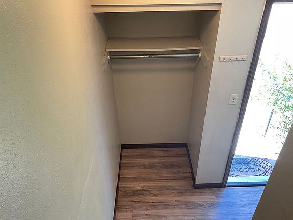 3rd image of 3000 N Joplin St APT 22