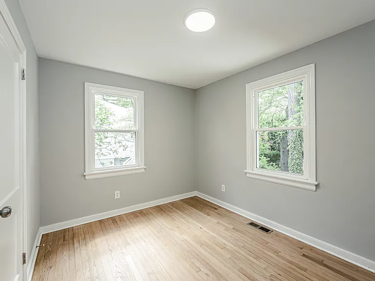 1404 Landis Dr — Photo 19