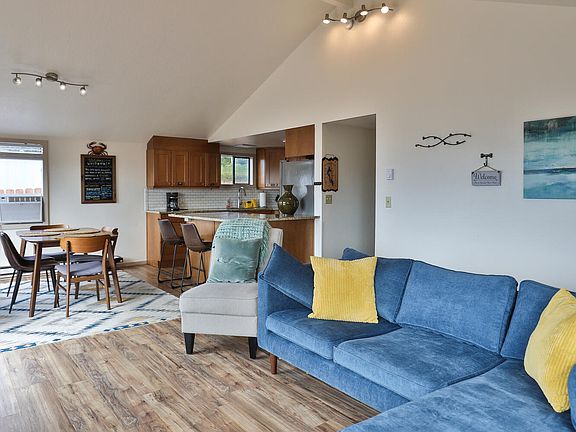 5th image of 4884 Magellan Dr