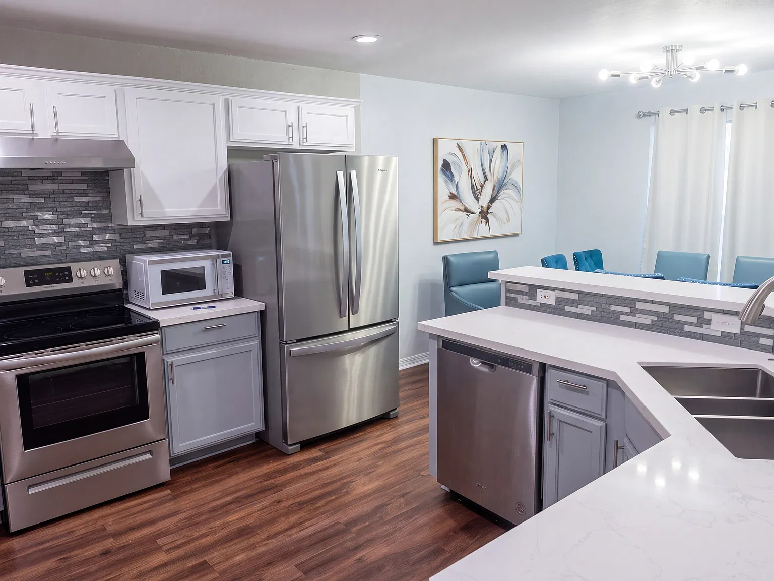 3 bed, 2.5 bath, 1552 sqft, $2,100 — Photo 4