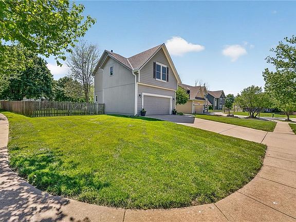 3rd image of 13811 W 153rd Ct