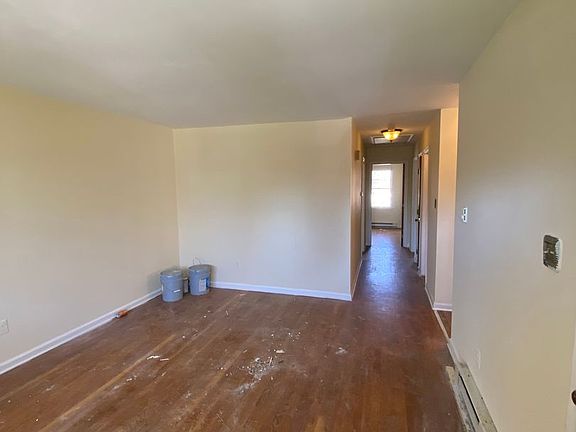 3rd image of 1008 Wickham St