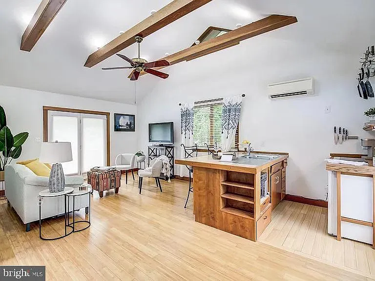 1121 Tyler Ave #1A — Photo 13