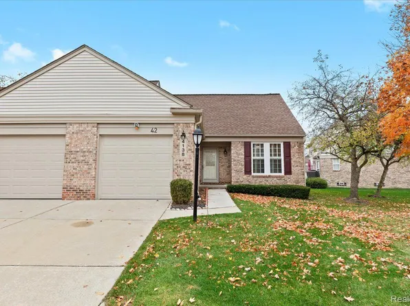 4138 Hunters Cir E, Canton, MI 48188