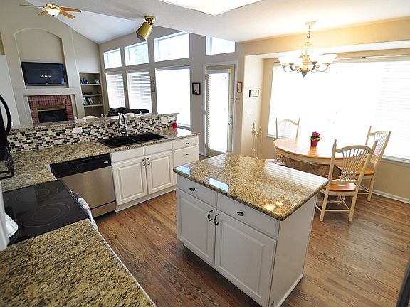 4th image of 6532 S Owens Ct