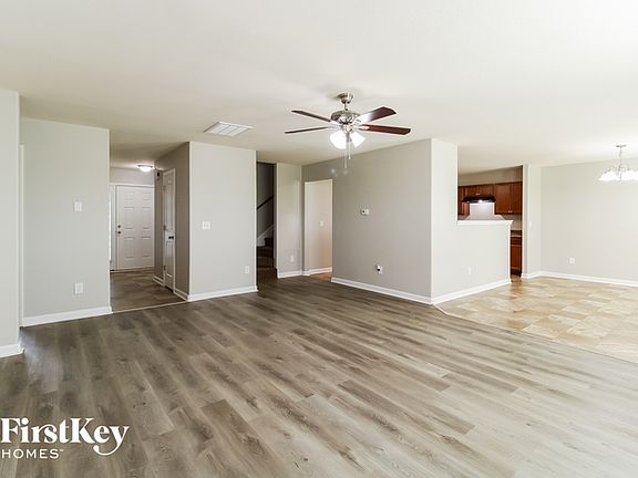 2nd image of 4716 Tuliptree Dr
