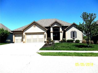 1016 Drake Cir, Lees Summit, MO 64082