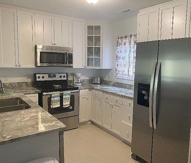 2nd image of 1210 Myers Ave