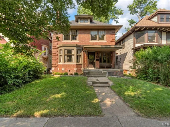 1807 Seyburn St, Detroit, MI 48214