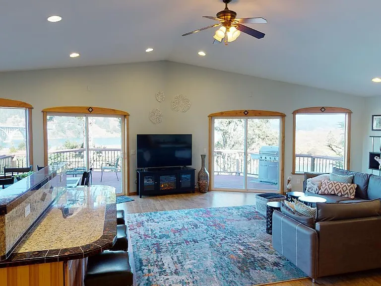 94451 Jerrys Flat Rd — Photo 40