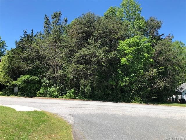 1st image of 125 English Hills Dr
