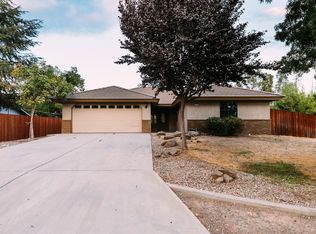 11713 Charlton Rd, Madera, CA 93636