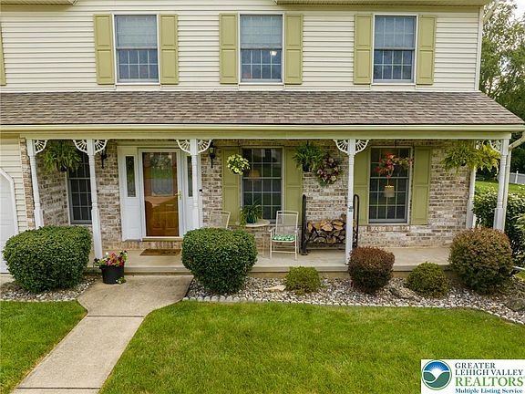 2nd image of 410 E Mayfield Cir