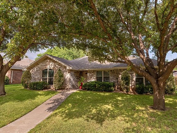 3rd image of 4829 Scarlett Oak Dr