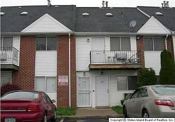 1st image of 253 Maple Pkwy #D