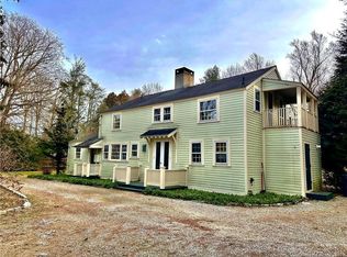 9 Library Ln, Old Lyme, CT 06371