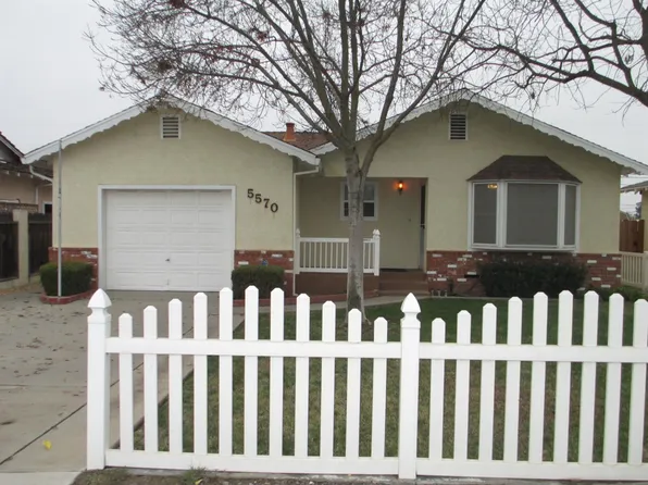5570 9th St, Keyes, CA 95328