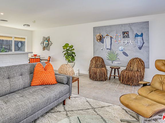 3rd image of 459 E Avenida Olancha #4