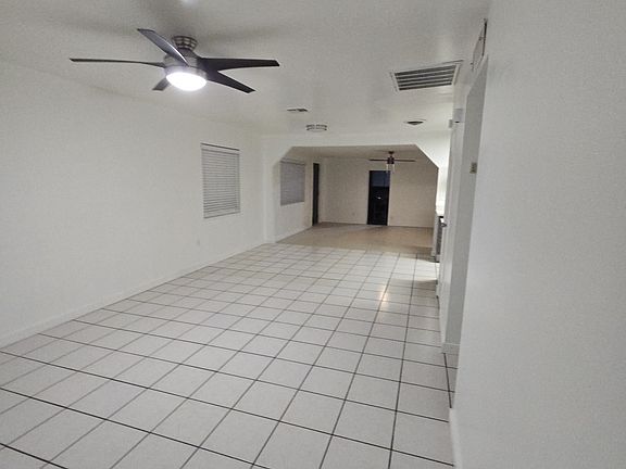 3rd image of 1903 Cypress Dr