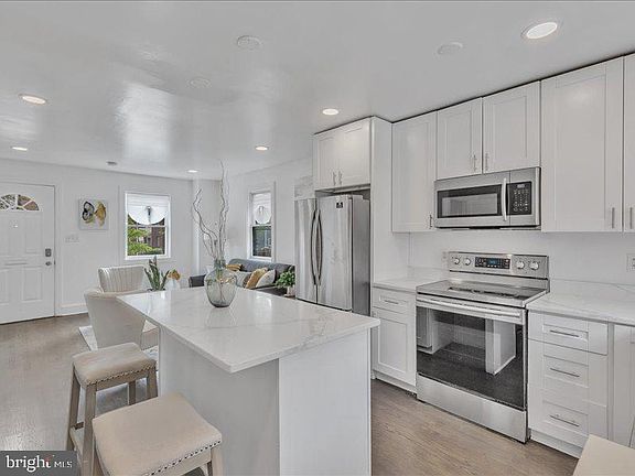 4th image of 4346 G St SE
